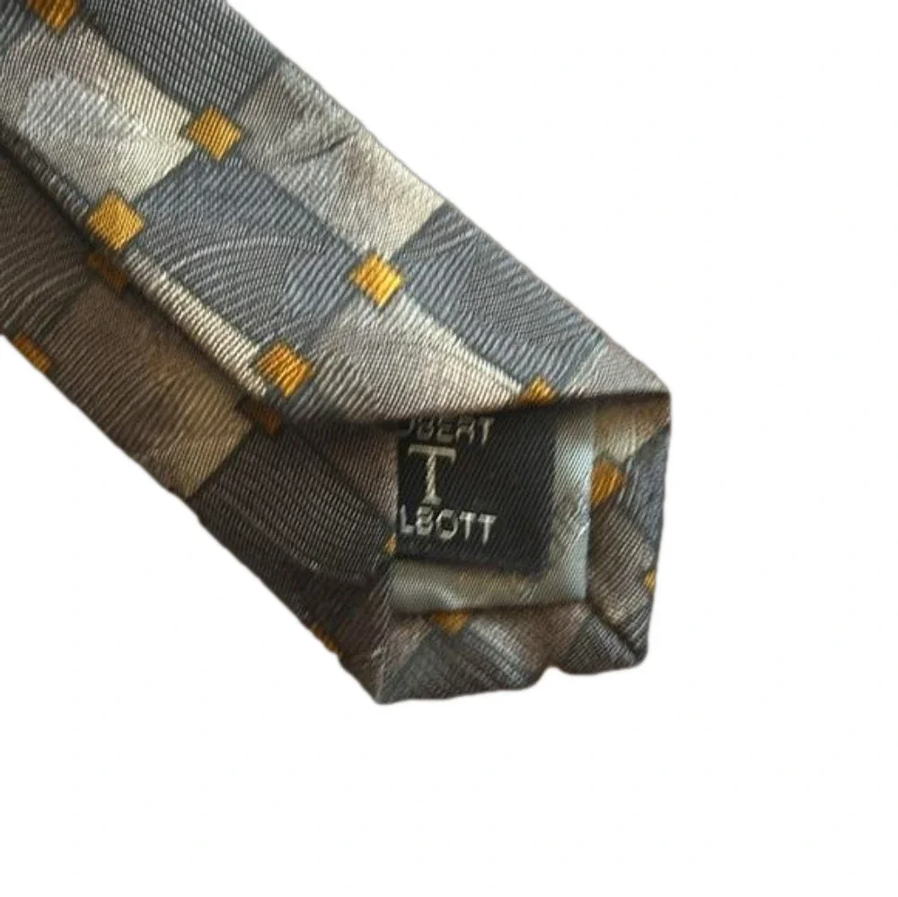 Robert Talbott Nordstrom Finest Silk Geometric Tie 4” x 59” - Picture 4 of 7